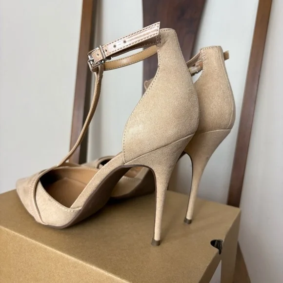 Jessica Simpson Cream T-Strap Heels - Picture 7 of 8